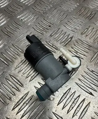 Nissan Qashqai Windscreen/windshield washer pump 194414 681155 246091