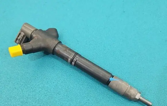 Toyota RAV 4 (XA40) Fuel injector 2367026071 IMPRK1568082