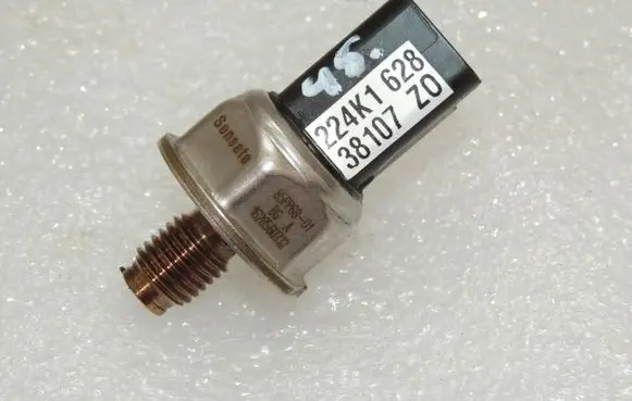 Nissan Qashqai Fuel pressure sensor 175210651R 6070700400