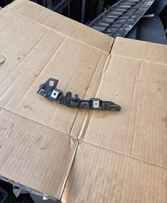Opel Grandland X Front bumper mounting bracket YP00026680 P1U051760