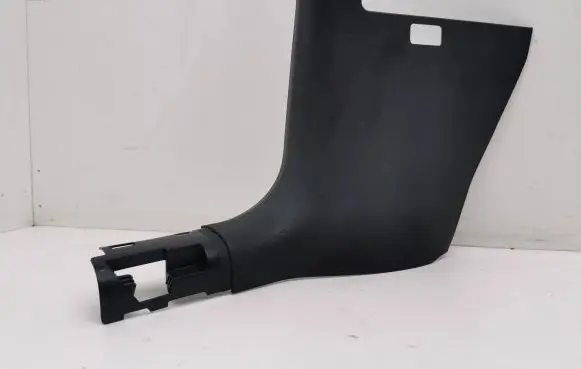 Foot area side trim