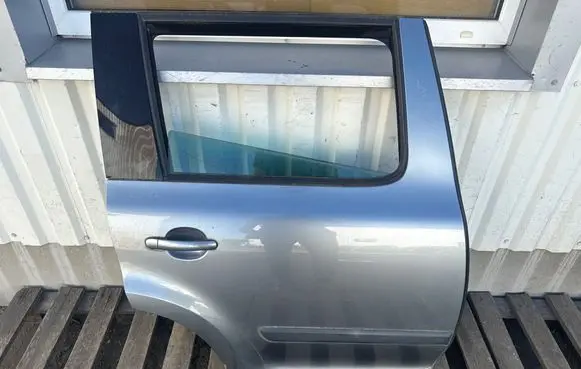 Skoda Yeti (5L) Rear door 5L083312