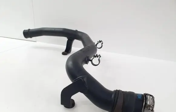 Audi Q7 4L Intercooler hose/pipe 7L6145770M