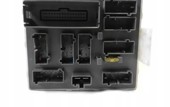 Ford Focus Fuse module 2M5T14A073AB