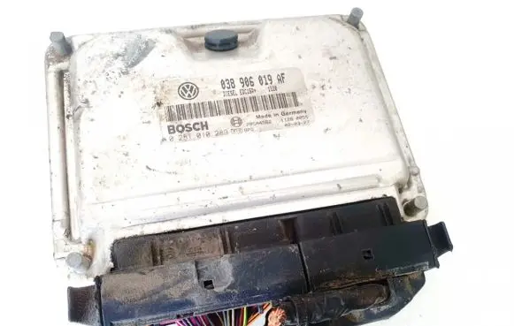 Skoda Fabia Mk1 (6Y) Engine control unit/module 038906019af 0281010289