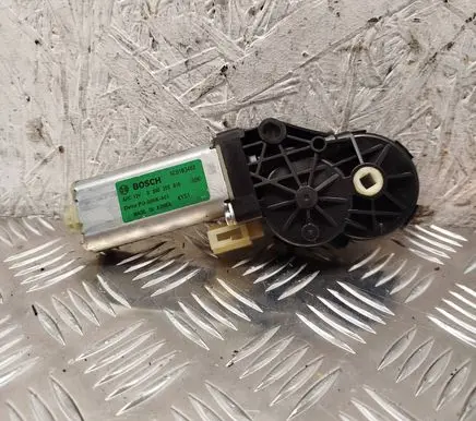 Mazda 6 Seat adjustment motor PU006K401
