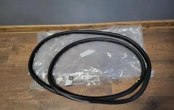 Mercedes-Benz EQS X296 Rear door rubber seal (on body) A2966970500