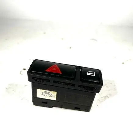 BMW 3 E46 Hazard light switch 8368920 61318368920