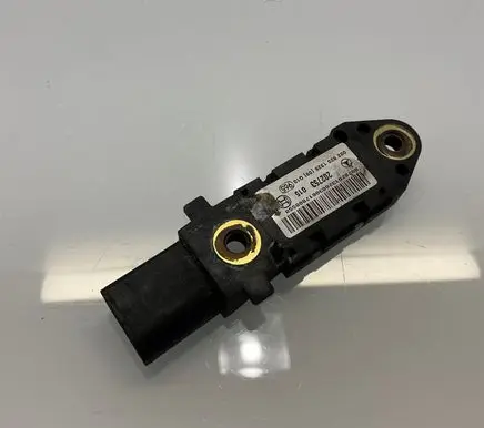 Mercedes-Benz E W211 Airbag deployment crash/impact sensor 0028201326 A0028201326