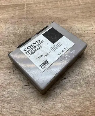 Volvo S40, V40 Alarm control unit/module 30824425
