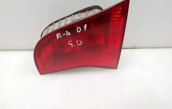 Audi A4 S4 B7 8E 8H Tailgate rear/tail lights
