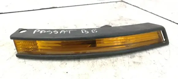 Volkswagen PASSAT B6 Front indicator light 3C0953042J