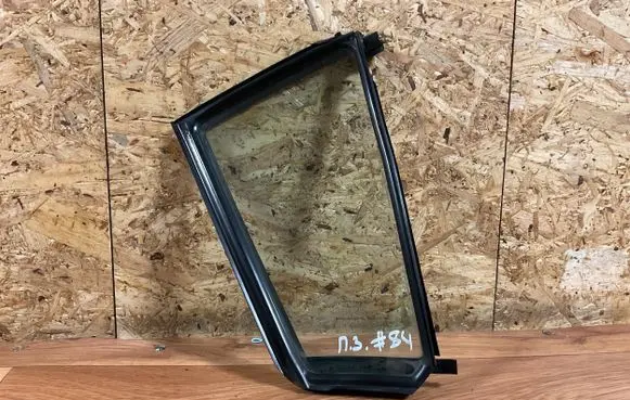 Mazda 3 I Rear vent window glass 43R008577 DOT654AS2M2231