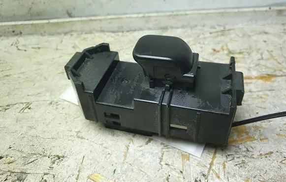 Lexus IS 200-300 Electric window control switch