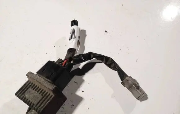 Glow plug pre-heat relay