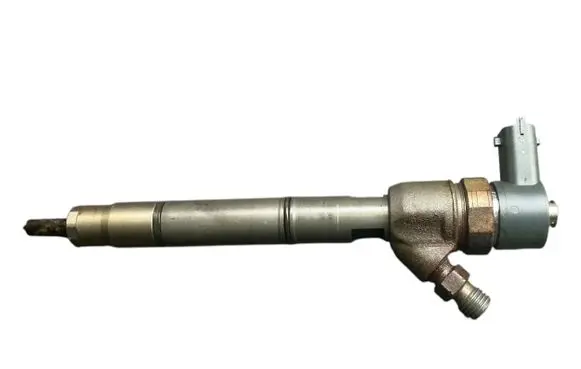 Hyundai i40 Fuel injector 338002A800 0445110411