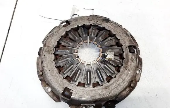Toyota Avensis T220 Pressure plate adt33287n