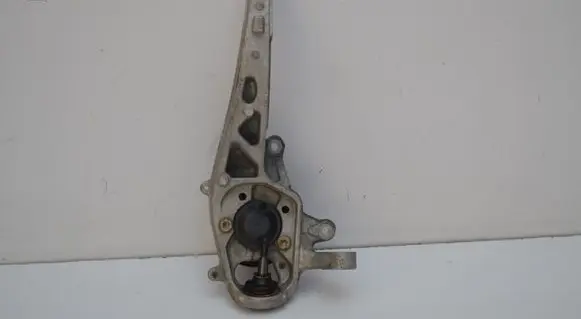 Jaguar XJ X351 Front wheel hub spindle knuckle