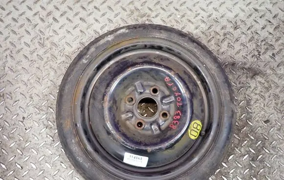 Toyota Yaris Front reflector 