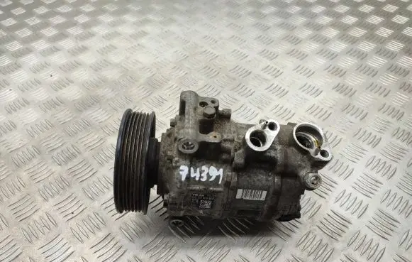 Volkswagen Golf VII Air conditioning (A/C) compressor (pump) 5Q0820803F
