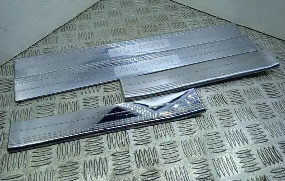 Mercedes-Benz CLS C219 Other sill/pillar trim element A2196800135 A2196800235 A2196800435