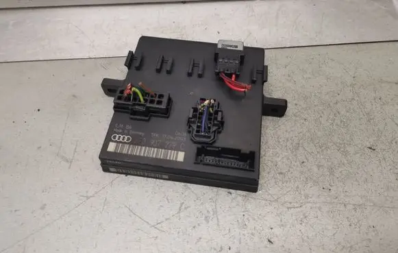 Audi A4 S4 B6 8E 8H Comfort/convenience module 8E0907279C