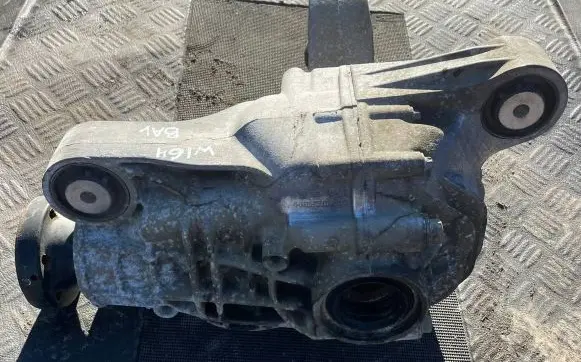 Mercedes-Benz ML W164 Front differential 4460310030 4460310031