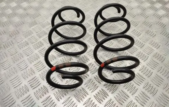 Mercedes-Benz A W176 Rear coil spring