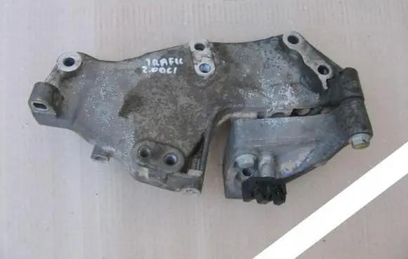 Opel Vivaro Radiator mount bracket