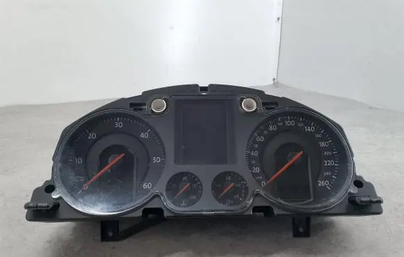 Volkswagen PASSAT B6 Speedometer (instrument cluster)