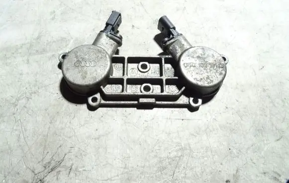Audi A4 S4 B6 8E 8H Camshaft position sensor 06C103131D
