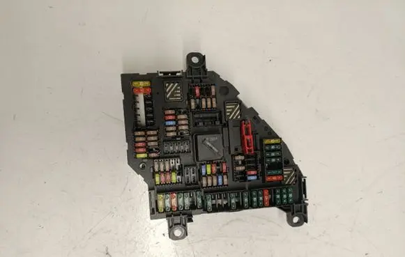 BMW 5 F10 F11 Fuse module 9234423