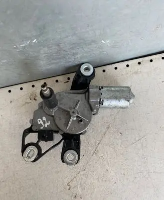 Volkswagen Golf Plus Rear window wiper motor 5m0955711b