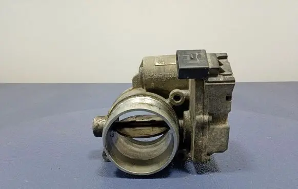 Audi Q5 SQ5 Throttle body valve 4E0145950H