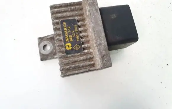Volvo S40, V40 Glow plug pre-heat relay 7700115078
