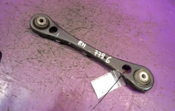 Audi A4 S4 B7 8E 8H Rear control arm 8E0501529K