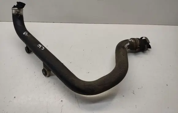 Coolant pipe/hose