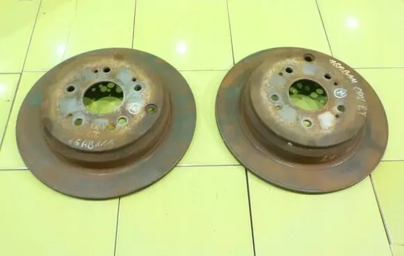 Honda CR-V Front brake disc TARCZE