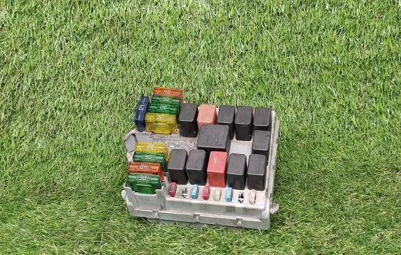 Iveco Daily 35 - 40.10 Fuse module 69501171