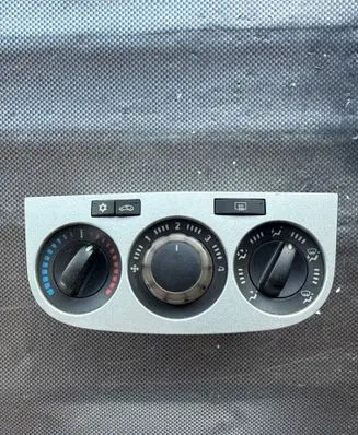 Opel Corsa D Climate control unit 466119570 5E094010 5E0940100