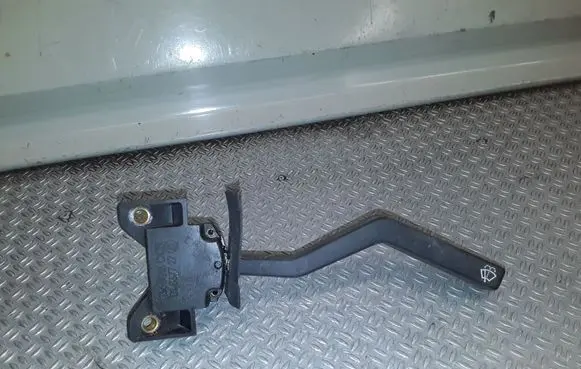 Volvo 740 Wiper control stalk 1363016