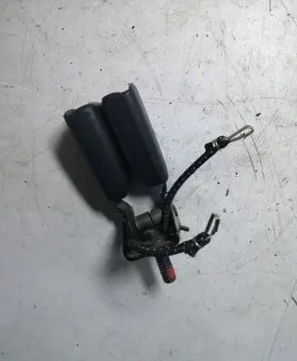 Volvo XC70 Rear seatbelt buckle