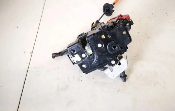 Audi A4 S4 B6 8E 8H Rear door lock 8e0839016c