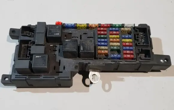 Volvo S60 Fuse module 518322326