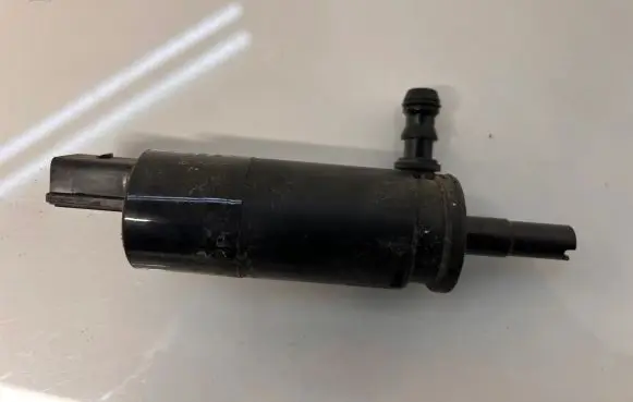 BMW 3 E92 E93 Headlight washer pump 6973097