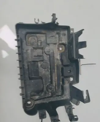 Opel Corsa D Battery tray 13296473