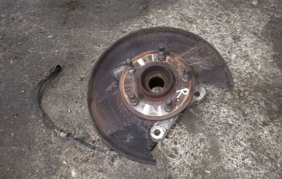 Opel Insignia A Front wheel hub