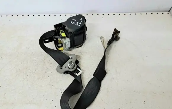 Honda Accord Front seatbelt
