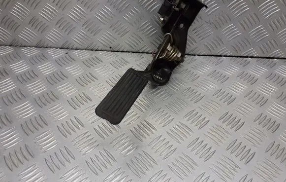 Toyota Corolla Verso E121 Accelerator pedal position sensor 