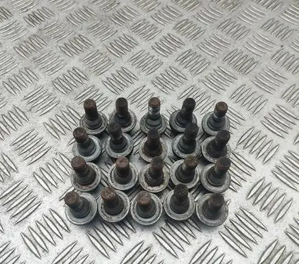 Peugeot 308 Nuts/bolts 9817024580
